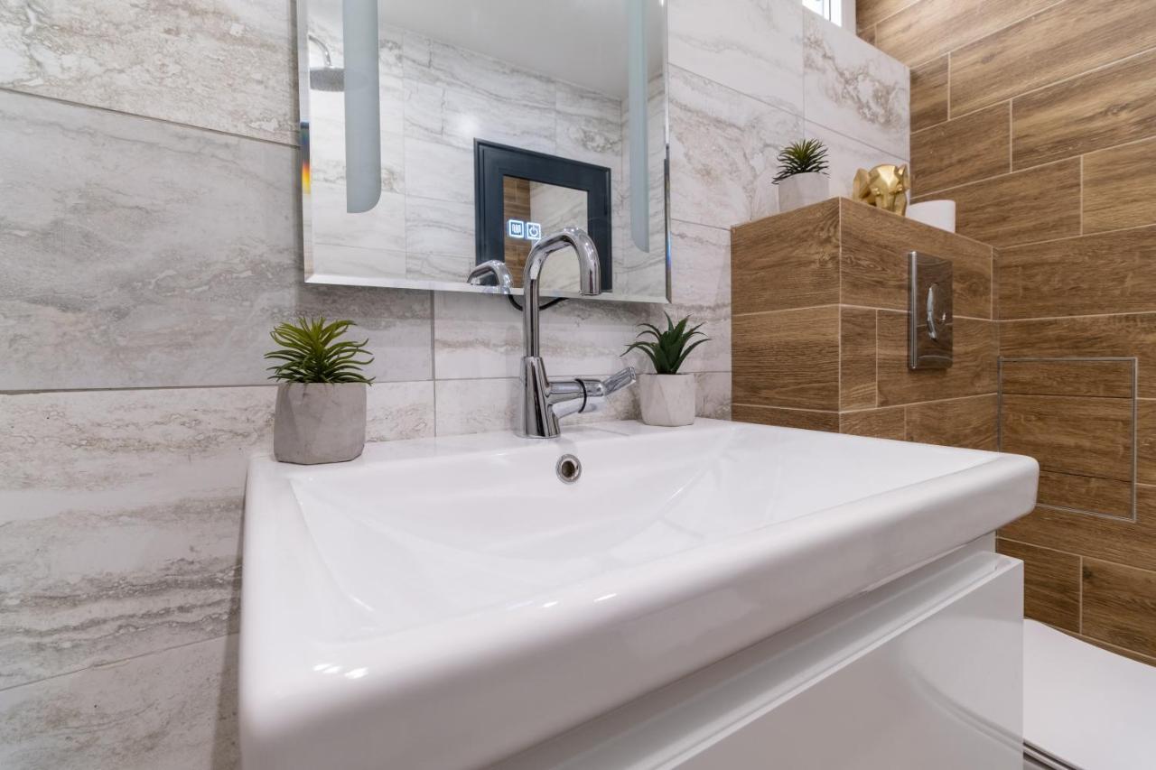 Chic 1Br Apartment With Balcony In Plovdiv Eksteriør billede